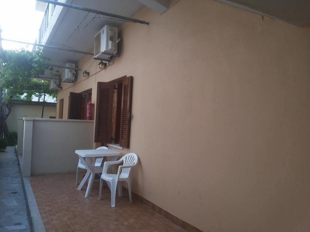 Stelios Apartment *